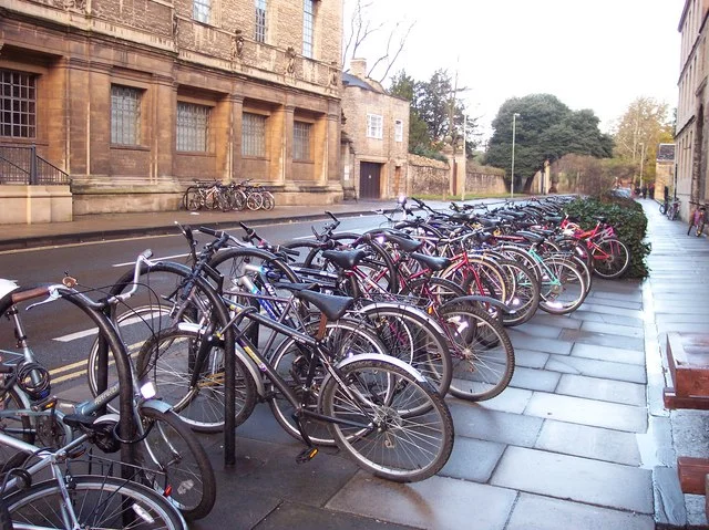 Parks Road, Oxford — bicycles outside the King's Arms