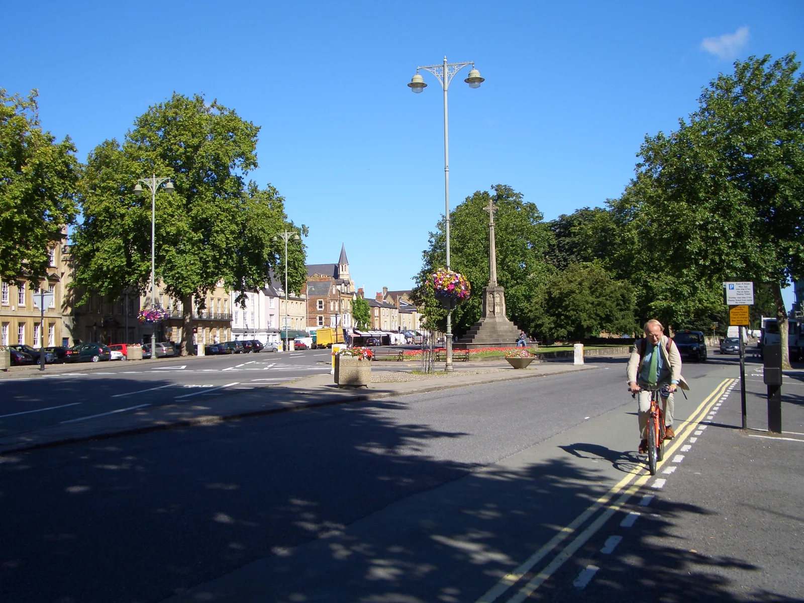 St Giles', Oxford — wide boulevard north of the centre